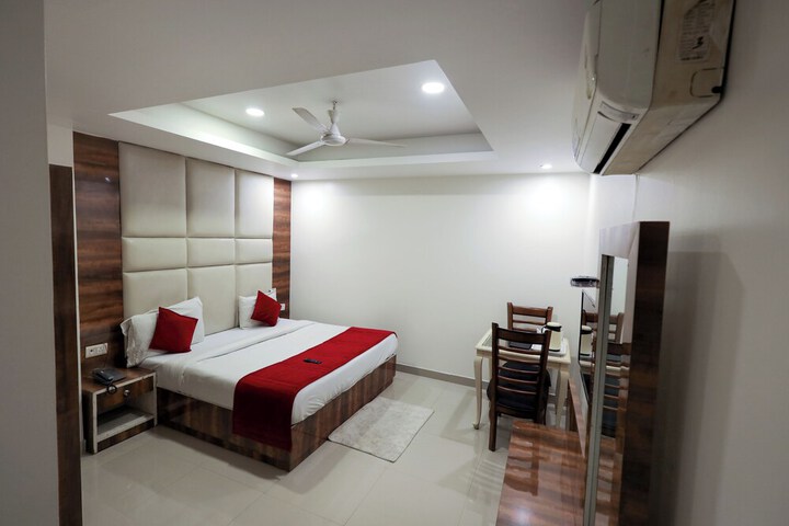 Room 9 of 21