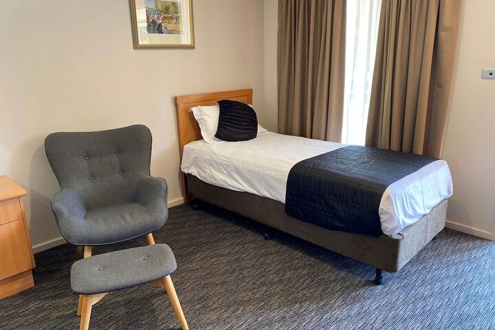 Room 31 of 106