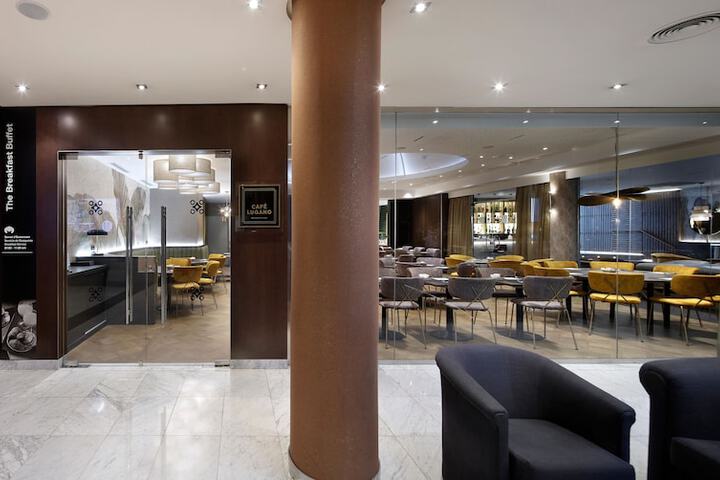 Entrance & Lobby