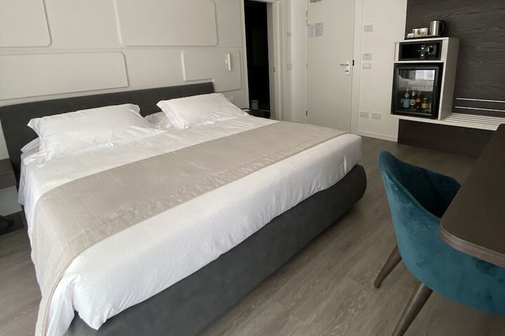 Room 17 of 89