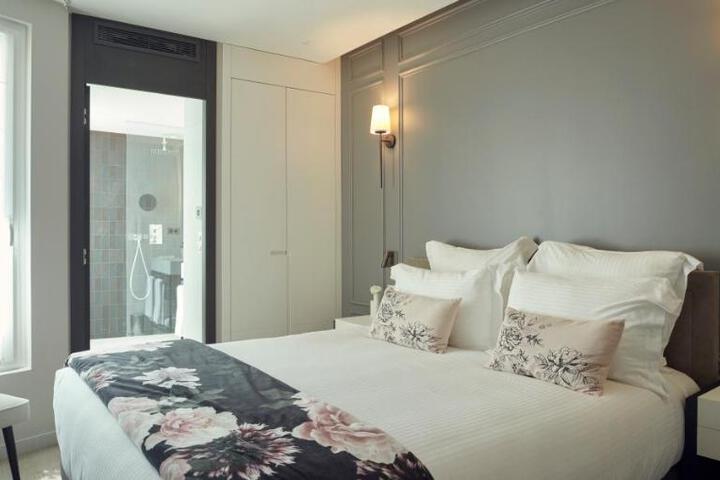 Room 46 of 84