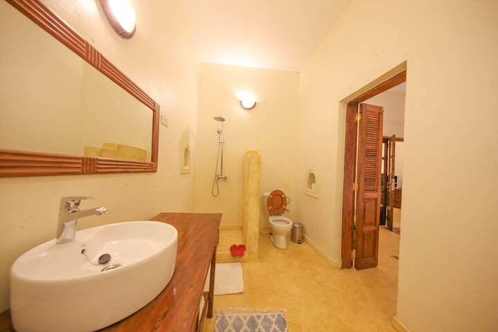 Room 19 of 53