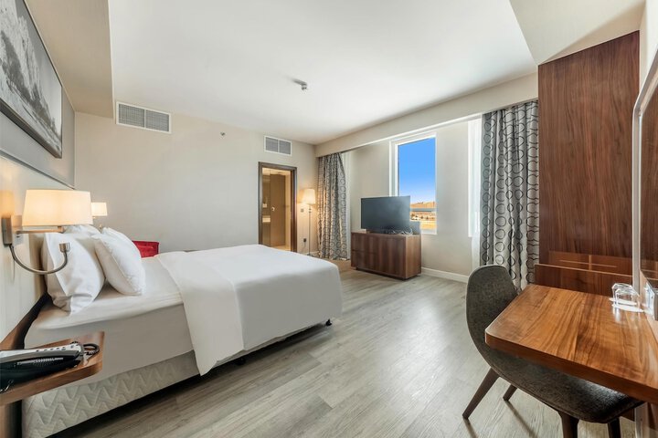Room 85 of 268