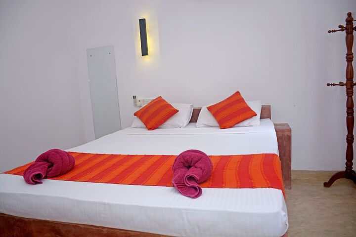 Room 18 of 40