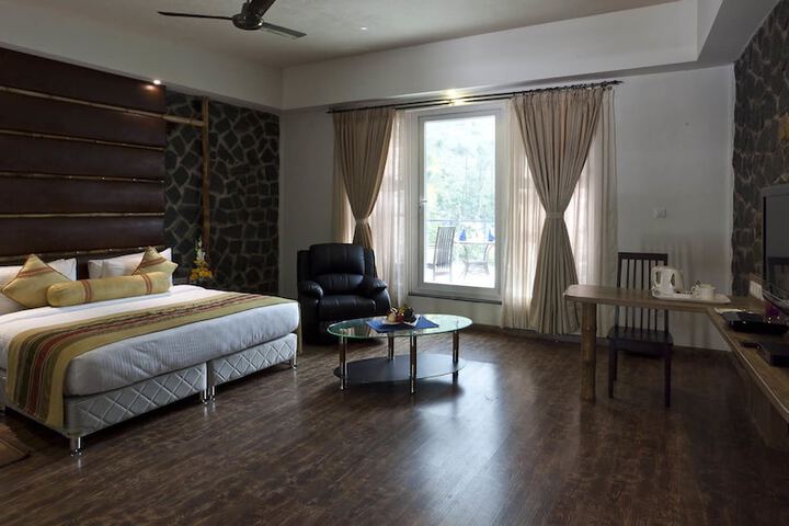 Room 25 of 51