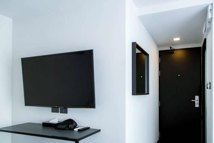 Room 44 of 82