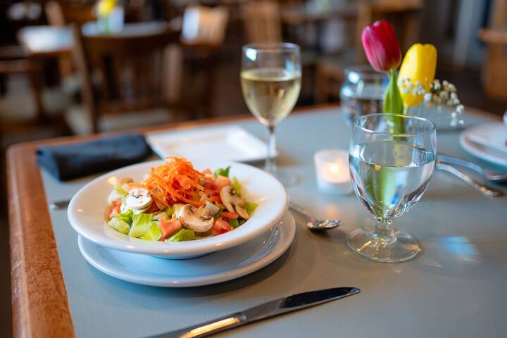 Dining Photos
