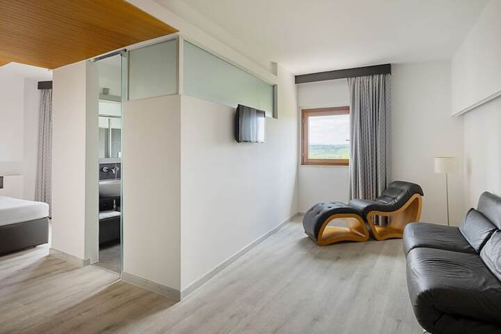 Room 21 of 44