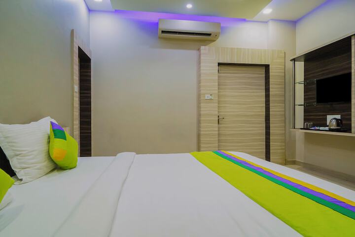 Room 2 of 19