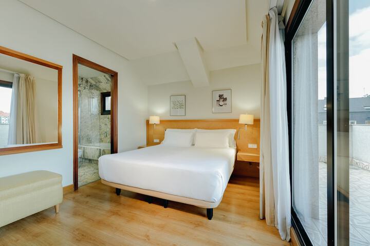 Room 8 of 42
