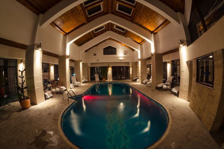Pool 32 of 55
