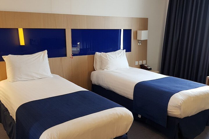 Room 11 of 29