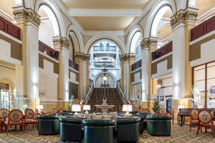 Guest Lobby