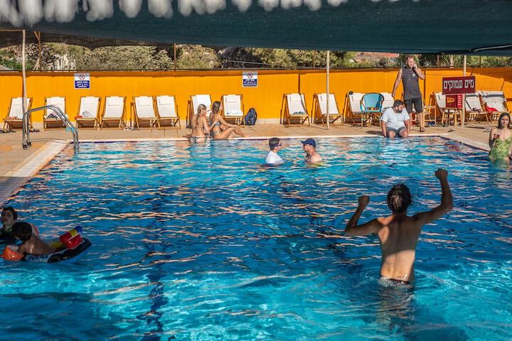 Pool 29 of 40