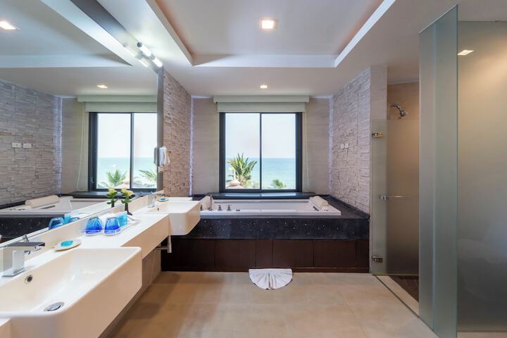 Room 37 of 105