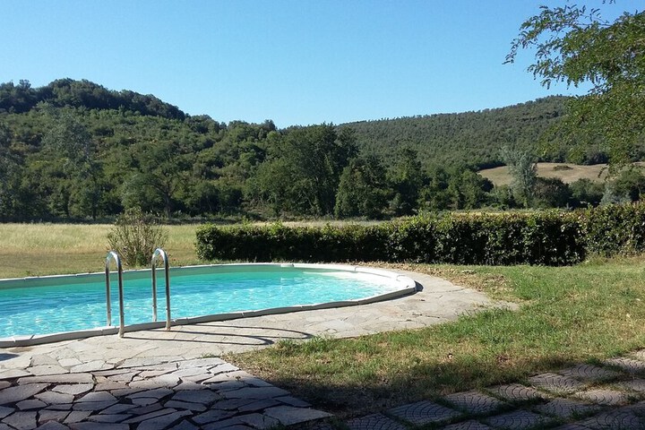 Pool 25 of 55