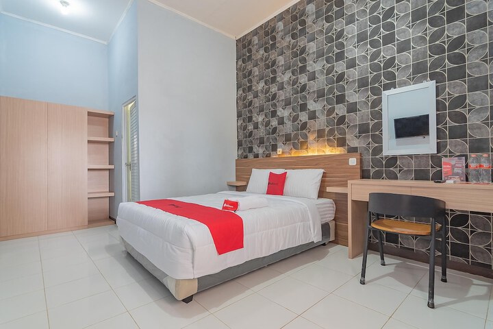 Photo of RedDoorz near Alun-Alun Garut