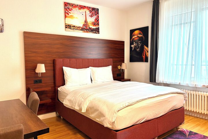 Room 10 of 75
