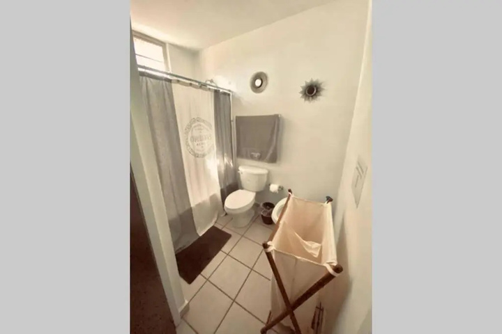 Room 6 of 17