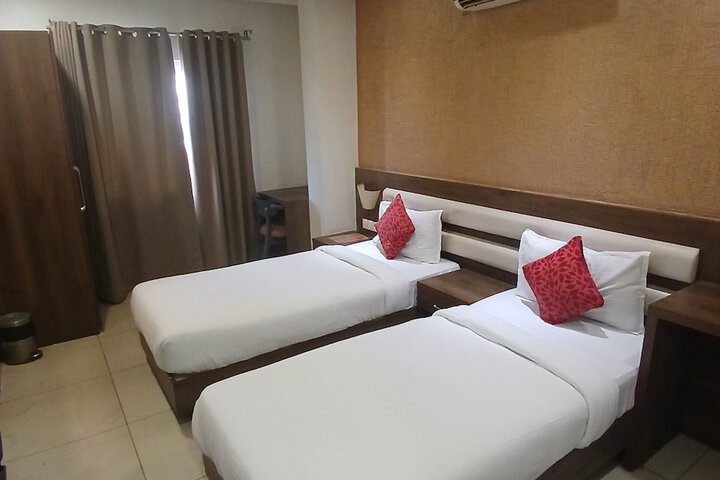 Room 35 of 64