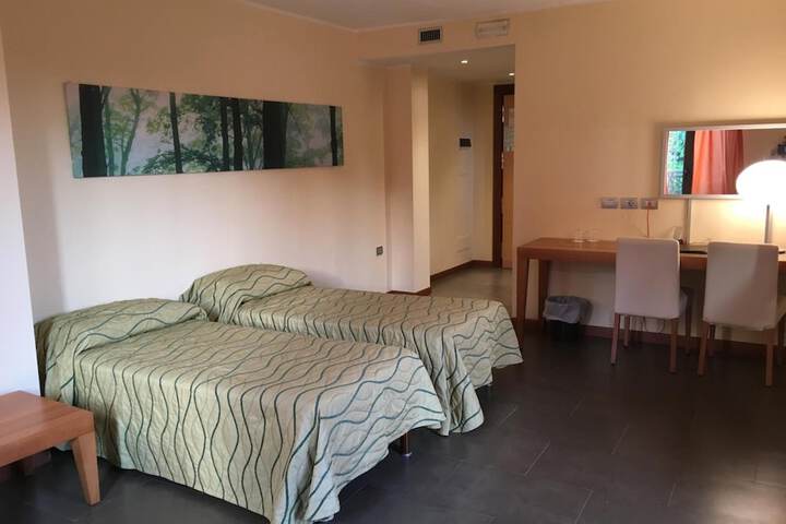 Room 13 of 52