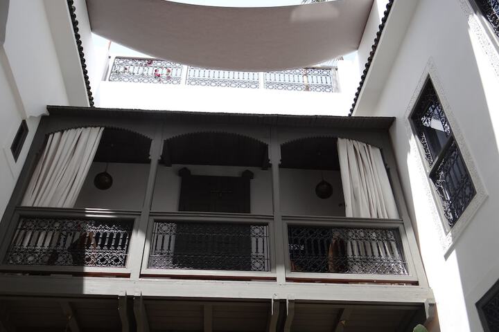 Room 5 of 137
