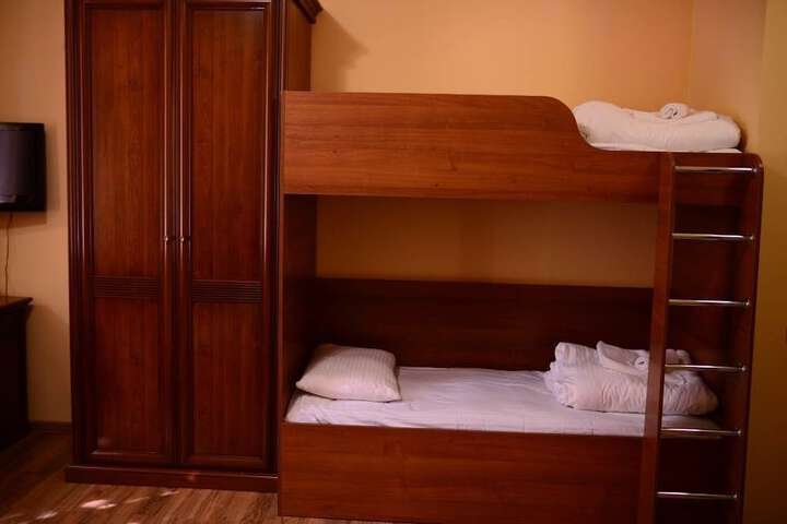 Room 13 of 89