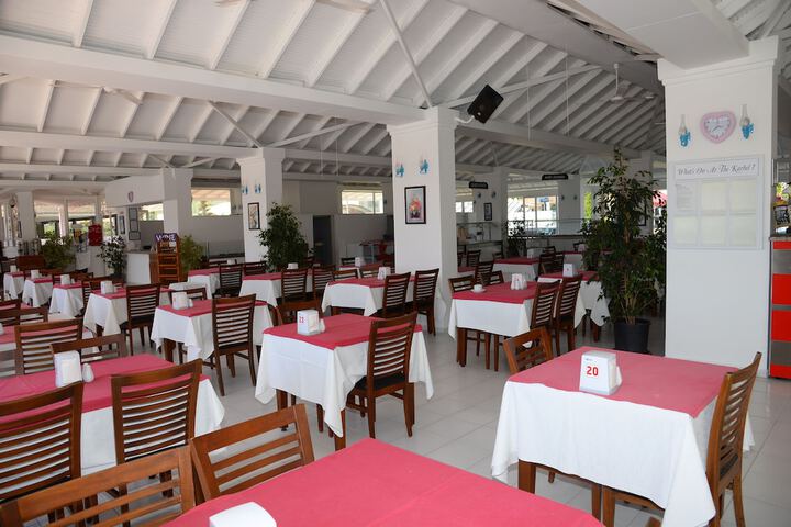 Dining 48 of 65