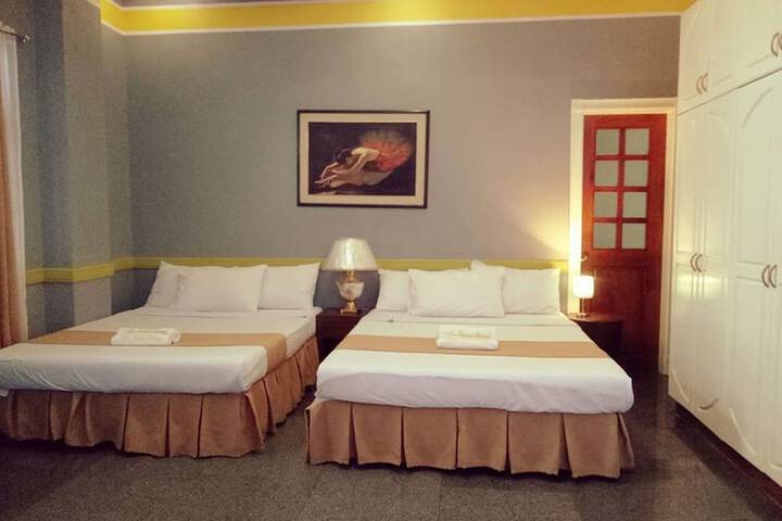 Room 19 of 80