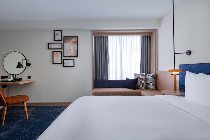 Room 11 of 141