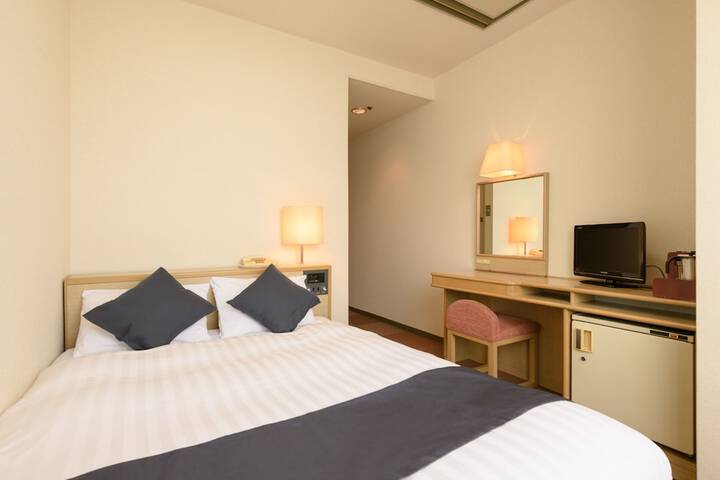 Room 5 of 47
