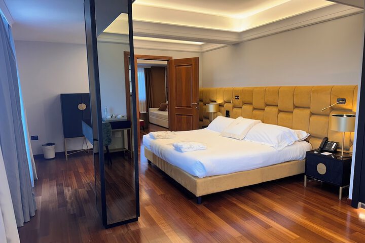 Room 41 of 86