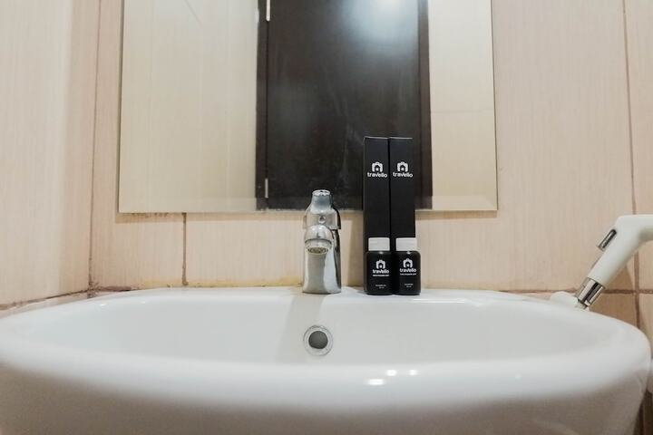 Room 9 of 13