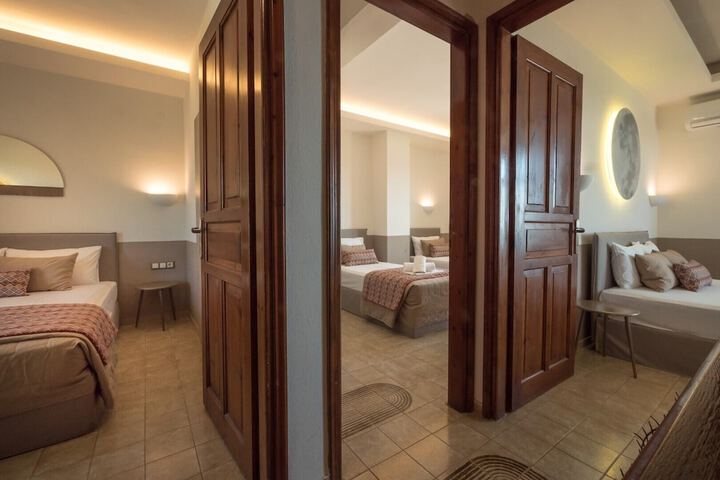 Room 26 of 182