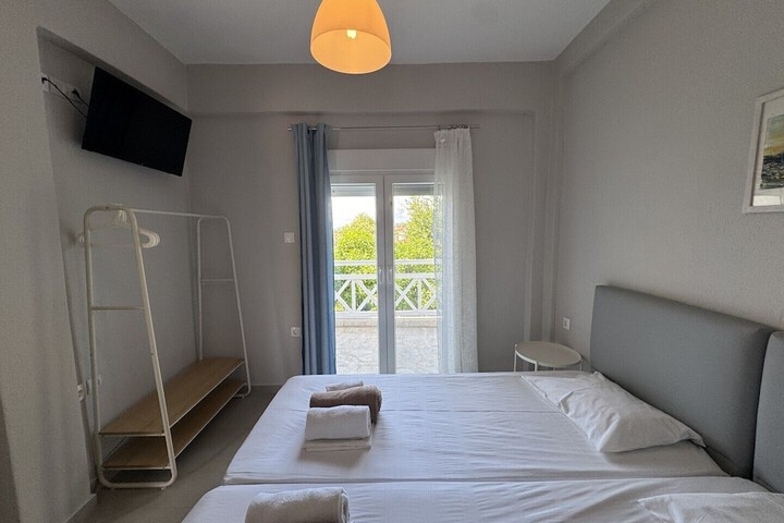 Room 27 of 171