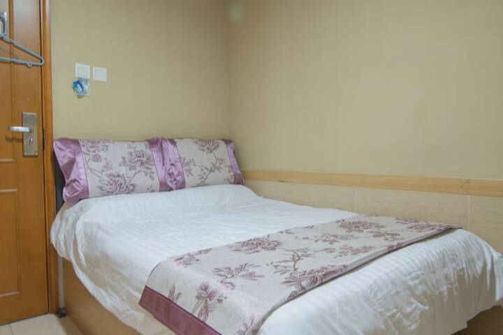 Room 10 of 110