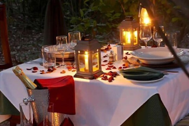 Dining 10 of 20