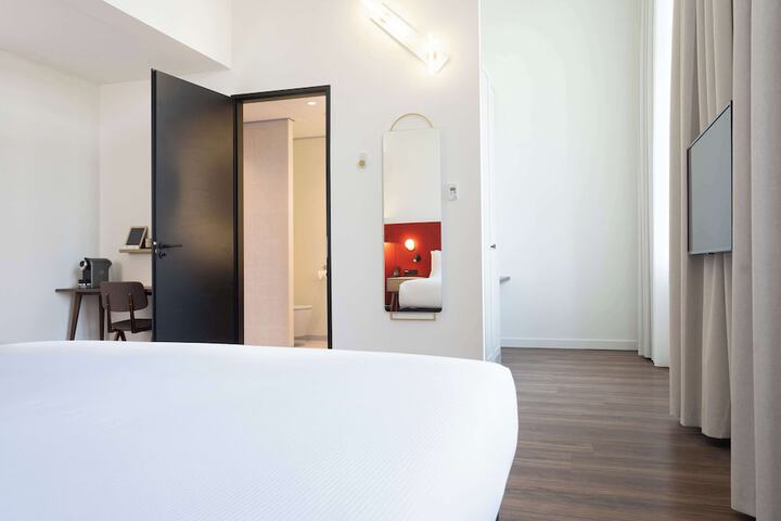 Room 21 of 82