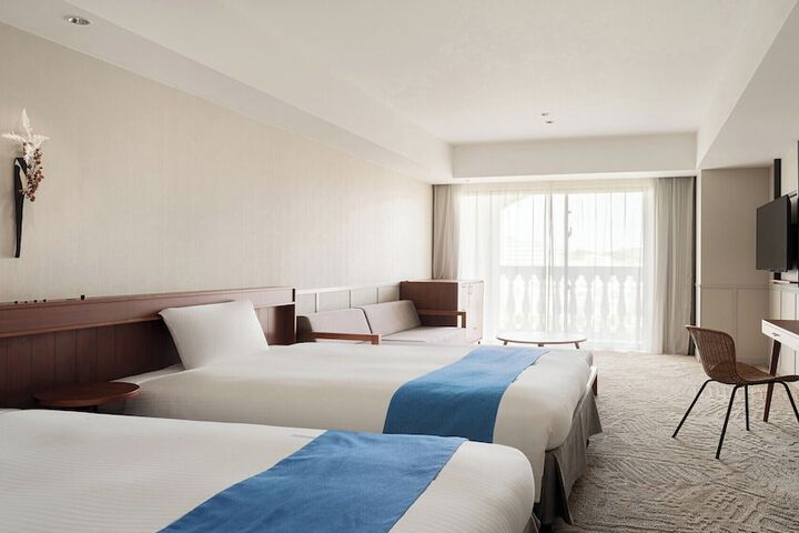 Room 18 of 203