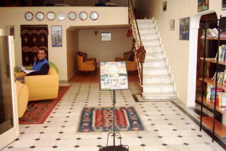 Hotel Yunus Emre