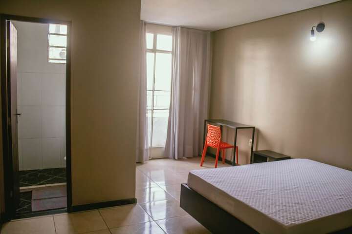 Room 3 of 20