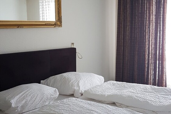 Room 5 of 57