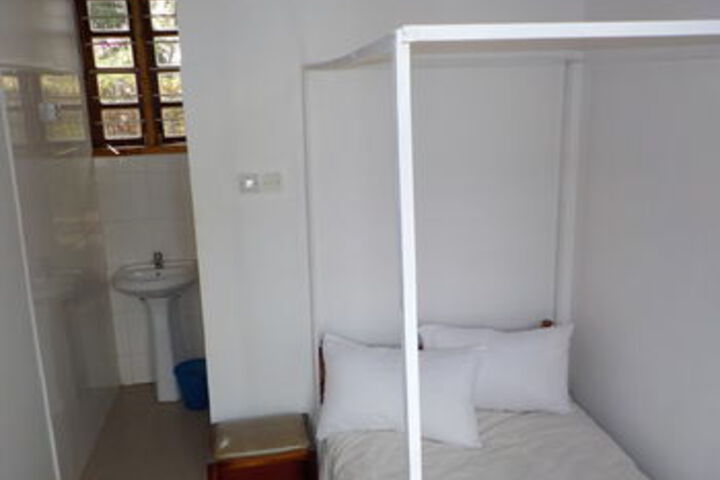Room 16 of 24