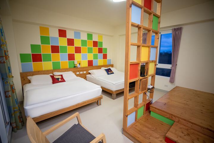 Room 11 of 31