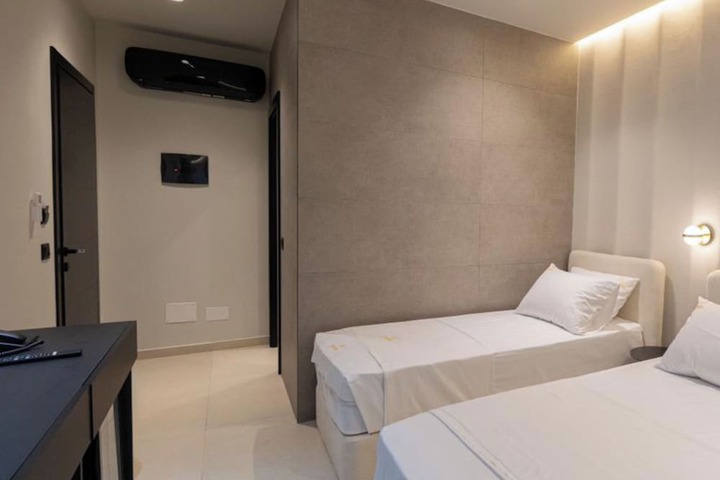 Room 14 of 47