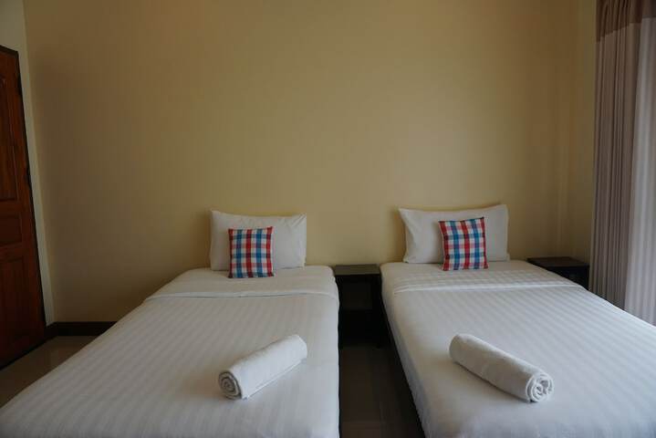 Room 9 of 42