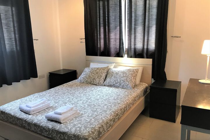 Room 8 of 131