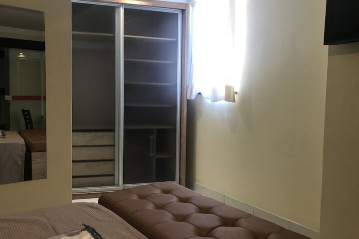 Room 21 of 80