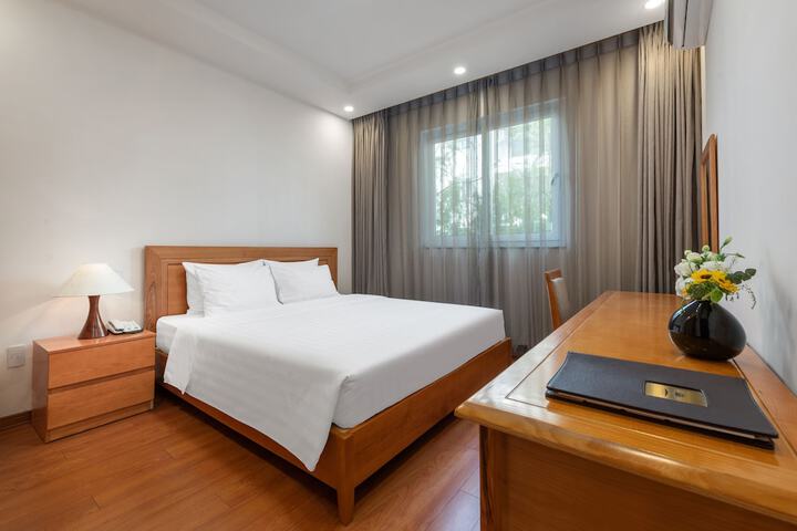 Room 5 of 44