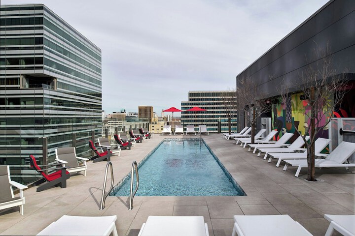 Pool 40 of 71